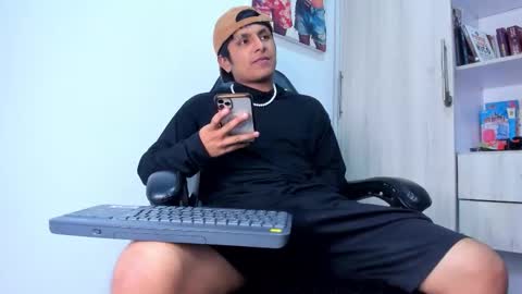 Danny online show from January 7, 1:52 am