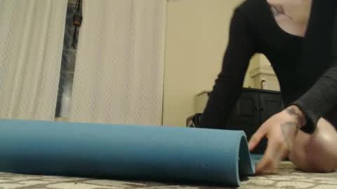 Thea online show from March 18, 3:42 am