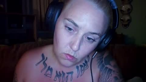 Snapshot of theauroramae chatting on July 7, 5:32 am theauroramae - online show from July 7, 5:32 am