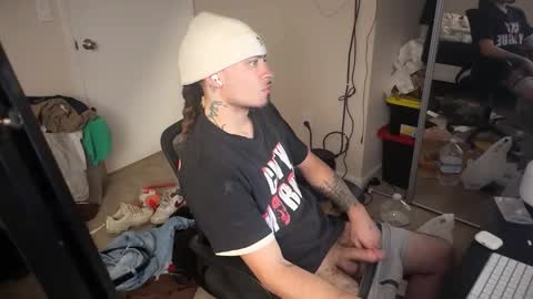 Snapshot of thebabydjac chatting on November 19, 11:05 pm babydjac online show from November 19, 11:05 pm