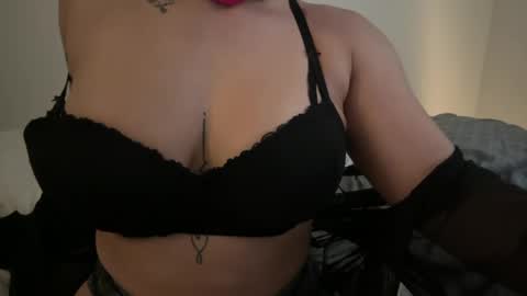 Bella Rosa online show from April 29, 9:21 pm