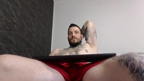 Snapshot of thebestmuscles chatting on February 15, 4:12 pm John online show from February 15, 4:12 pm