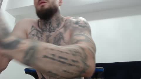 Snapshot of thebestmuscles chatting on September 12, 7:14 pm John online show from September 12, 7:14 pm