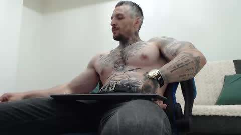 Snapshot of thebestmuscles chatting on June 22, 7:11 pm John online show from June 22, 7:11 pm