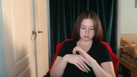 Snapshot of theblackdiamond194588 chatting on June 5, 7:03 am raissa online show from June 5, 7:03 am
