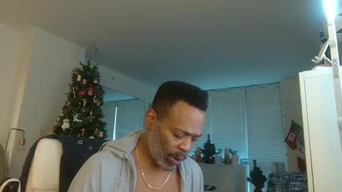 Snapshot of theblacklordmaster chatting on December 3, 1:21 pm theblacklordmaster online show from December 3, 1:21 pm