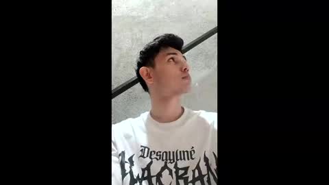 thebluesky_18 online show from December 15, 12:37 am