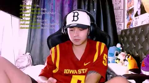 Snapshot of thebluesky_18 chatting on May 26, 2:24 pm thebluesky_18 online show from May 26, 2:24 pm