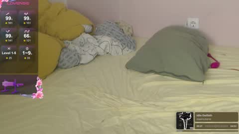 Snapshot of thecoldestmarch chatting on January 14, 11:27 pm Sarah 2100 -- 400 UTC online show from January 14, 11:27 pm