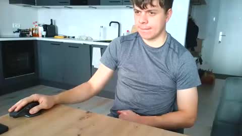 thecuteguy144949 online show from November 9, 11:19 am