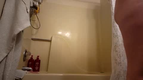 Snapshot of thedancingalien chatting on January 3, 5:10 pm Kassandra Grant online show from January 3, 5:10 pm