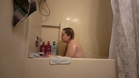 Snapshot of thedancingalien chatting on January 20, 10:59 pm Kassandra Grant online show from January 20, 10:59 pm