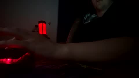 Snapshot of thedeepthroatking chatting on February 1, 7:55 pm BigT online show from February 1, 7:55 pm