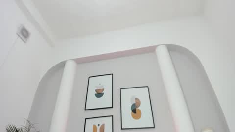 Thedol1 online show from December 15, 4:55 pm