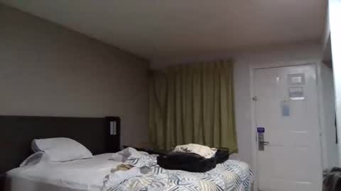 Snapshot of thedomman32 chatting on June 8, 3:18 am Dominick online show from June 8, 3:18 am