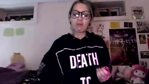 Snapshot of theeking_venus chatting on December 2, 1:58 am KIng Venus online show from December 2, 1:58 am