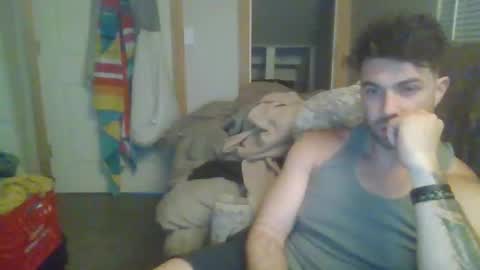 Snapshot of theepapajohn chatting on April 20, 2:58 am theepapajohn online show from April 20, 2:58 am