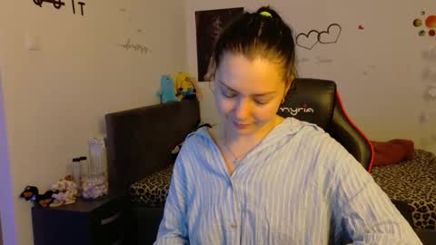 TheFarmergirl online show from November 15, 6:48 pm