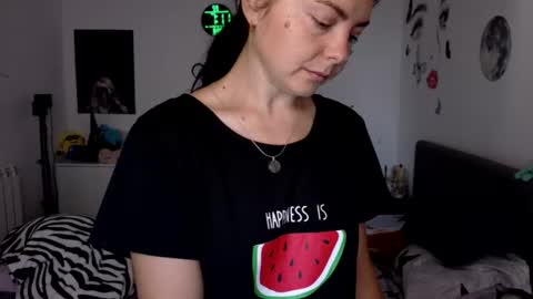 TheFarmergirl online show from August 5, 4:15 am