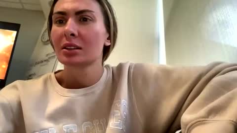 Alyssa Rhoades online show from July 12, 11:18 pm