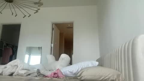 Alyssa Rhoades online show from July 18, 4:55 pm