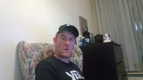Snapshot of thegingerjim chatting on September 19, 12:12 am thegingerjim online show from September 19, 12:12 am