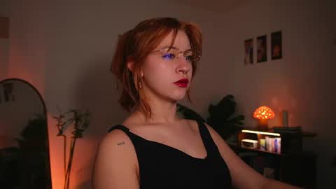 Snapshot of thegingerp chatting on June 18, 11:31 pm Streaming mostly at online show from June 18, 11:31 pm