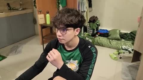 Green online show from March 5, 9:11 pm