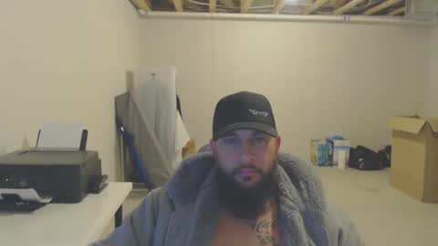 Snapshot of thehawaiian93 chatting on November 11, 6:35 am thehawaiian93 online show from November 11, 6:35 am