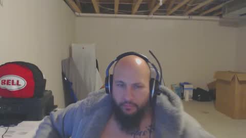 Snapshot of thehawaiian93 chatting on February 4, 5:02 am thehawaiian93 online show from February 4, 5:02 am