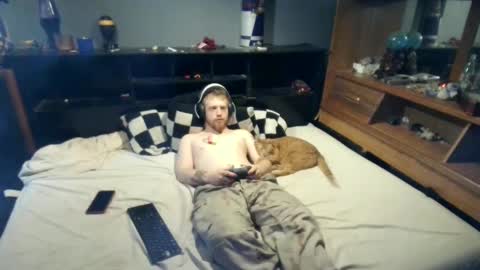 fuzzyfox online show from September 11, 6:52 pm