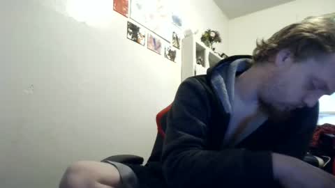 fuzzyfox online show from February 24, 11:36 pm