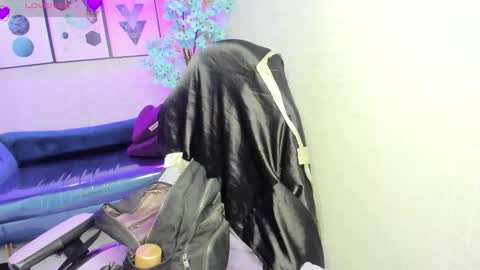 Theia  online show from December 3, 12:36 pm