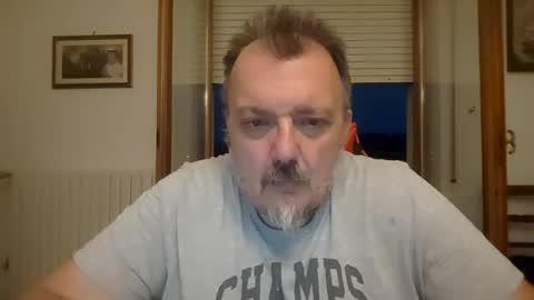 Snapshot of theitalianpapi chatting on July 20, 7:16 pm Pippo71 online show from July 20, 7:16 pm