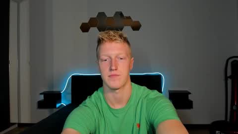 thejacob_d online show from November 30, 6:01 pm