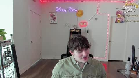 Snapshot of thejohnnystone chatting on January 17, 9:50 pm Johnny Stone online show from January 17, 9:50 pm