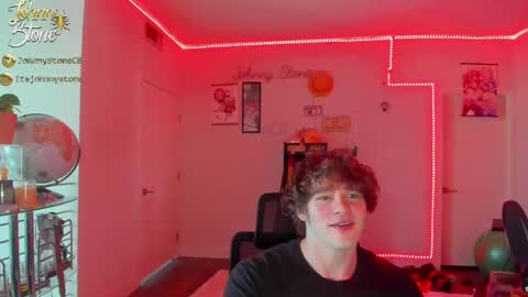 Snapshot of thejohnnystone chatting on September 26, 12:25 am Johnny Stone online show from September 26, 12:25 am