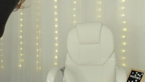 Snapshot of thekatemess_ chatting on August 6, 4:58 am Katie. Kate is the name I go by. online show from August 6, 4:58 am