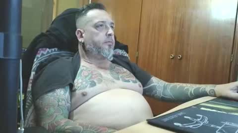 Snapshot of thekier chatting on January 17, 1:49 pm thekier online show from January 17, 1:49 pm