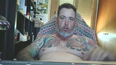 Snapshot of thekier chatting on May 23, 9:35 am thekier online show from May 23, 9:35 am