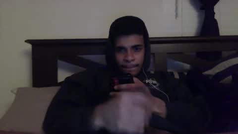 Snapshot of thekingdj_22 chatting on January 8, 7:13 am thekingdj_22 online show from January 8, 7:13 am