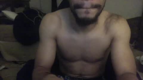 Snapshot of thekingdj_22 chatting on August 2, 7:29 am thekingdj_22 online show from August 2, 7:29 am