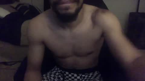 Snapshot of thekingdj_22 chatting on August 3, 1:37 am thekingdj_22 online show from August 3, 1:37 am