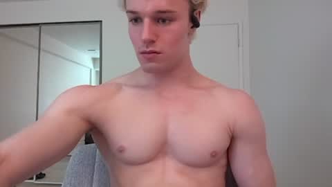 Snapshot of thelevimeyers chatting on July 19, 12:47 am thelevimeyers online show from July 19, 12:47 am