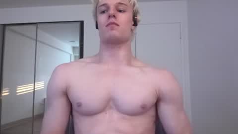 Snapshot of thelevimeyers chatting on July 24, 1:36 am thelevimeyers online show from July 24, 1:36 am