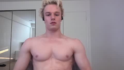 Snapshot of thelevimeyers chatting on July 26, 1:14 am thelevimeyers online show from July 26, 1:14 am