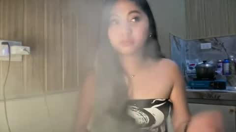 Snapshot of thelifeof_kiara chatting on July 16, 9:48 am thelifeof_kiara online show from July 16, 9:48 am