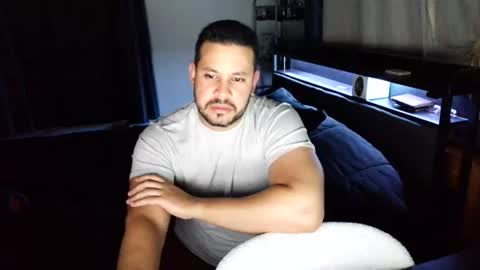 Snapshot of thelion_32 chatting on August 3, 1:49 pm thelion_32 online show from August 3, 1:49 pm