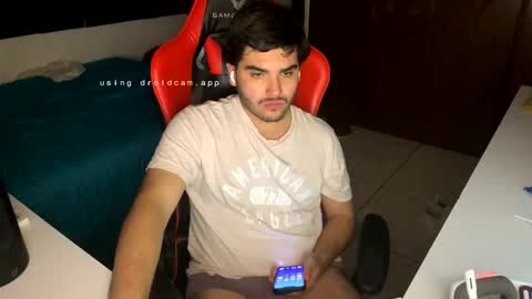 Snapshot of thelittlehot1 chatting on December 19, 9:38 am thelittlehot1 online show from December 19, 9:38 am