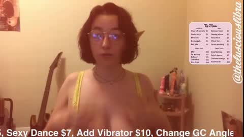 Snapshot of thelusciouslibra chatting on June 7, 9:51 pm thelusciouslibra online show from June 7, 9:51 pm